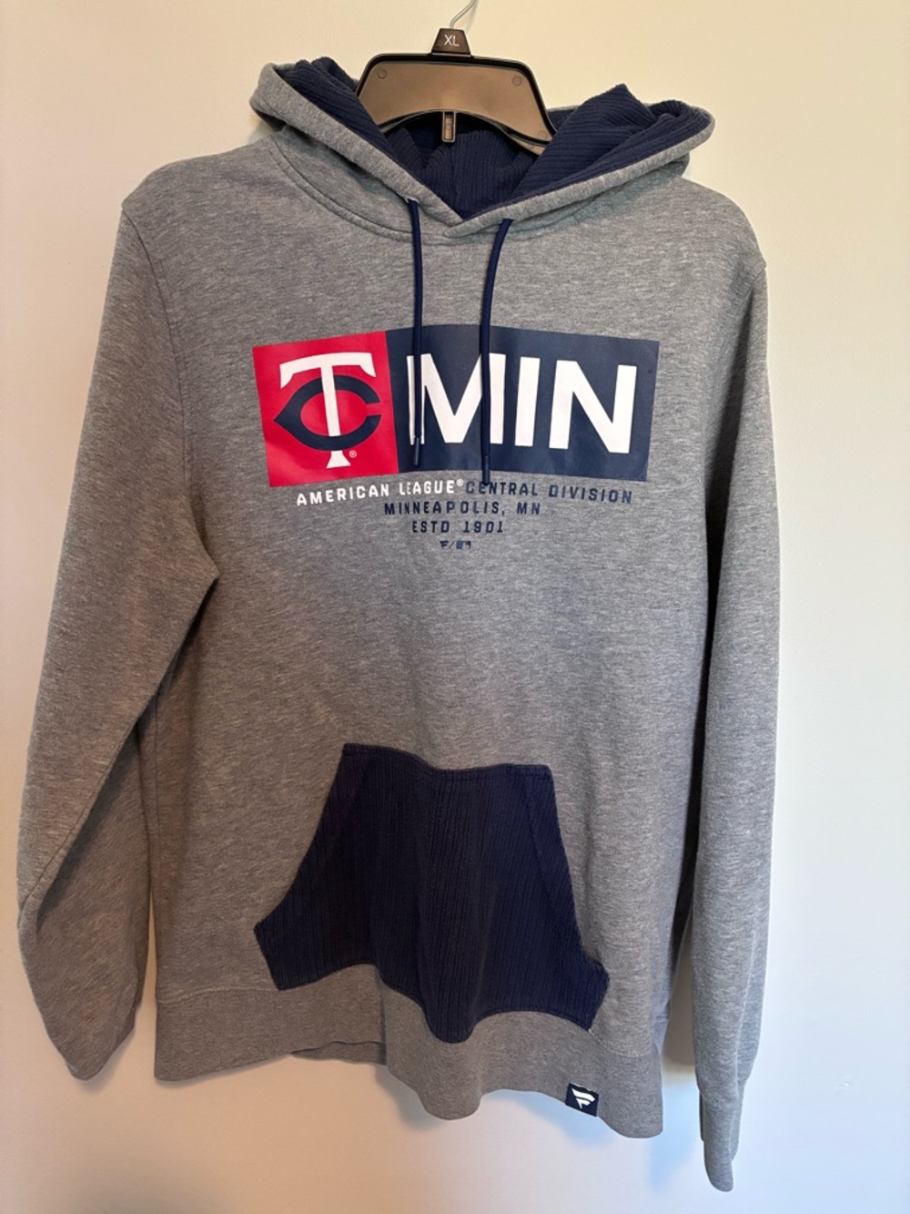 Fanatics Men’s Gray Minnesota Twins Hooded Pullover with Navy and Red Logo